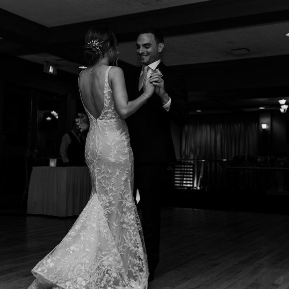 Wedding dress - Picture 4 of 7